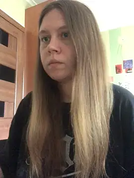 Snapshot of LunaVirelle chatting on July 13, 2026, 2:31 pm LunaVirelle online show from July 13, 2026, 2:31 pm
