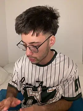 Snapshot of Maryanit chatting on November 12, 2025, 9:58 pm Maryanit online show from November 12, 2025, 9:58 pm