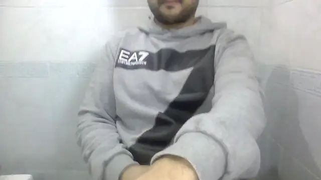 Snapshot of sci69 chatting on February 11, 2026, 3:17 pm sci69 online show from February 11, 2026, 3:17 pm