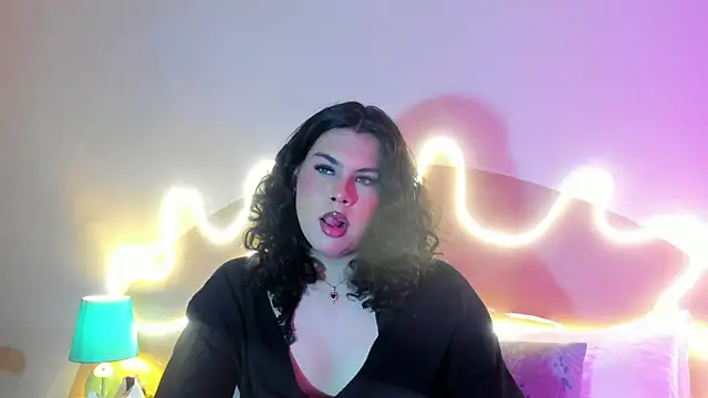 Snapshot of Little_Alli chatting on November 6, 2025, 12:55 am Little Alli online show from November 6, 2025, 12:55 am