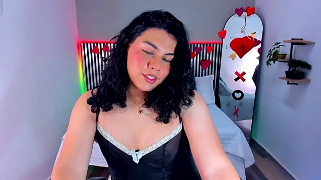 Snapshot of Little_Alli chatting on February 15, 2026, 1:02 am Little Alli online show from February 15, 2026, 1:02 am