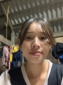 Han-han123 online show from October 25, 2025, 1:18 pm