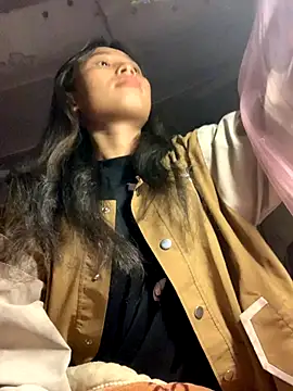 Han-han123 online show from November 17, 2025, 9:53 pm