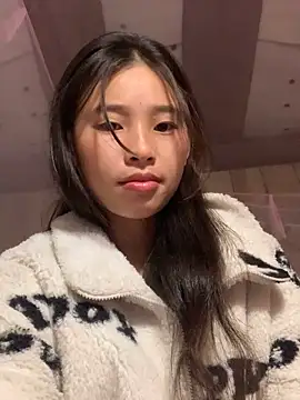 Han-han123 online show from November 23, 2025, 10:20 pm