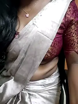 Tamilmallu-duskygirl03 online show from May 28, 2026, 6:16 pm