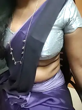 Snapshot of Tamilmallu-duskygirl03 chatting on July 10, 2026, 5:59 pm Tamilmallu-duskygirl03 online show from July 10, 2026, 5:59 pm