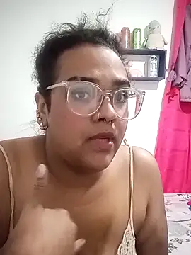 Snapshot of Susana_la_poderosa chatting on October 12, 2025, 4:44 am Susana la poderosa online show from October 12, 2025, 4:44 am