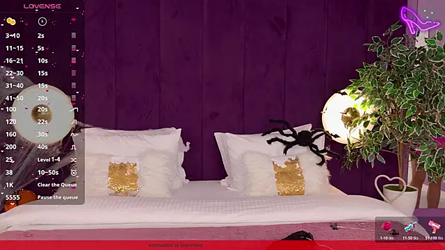 Snapshot of ClaireMathis chatting on October 25, 2025, 2:46 pm ClaireMathis online show from October 25, 2025, 2:46 pm