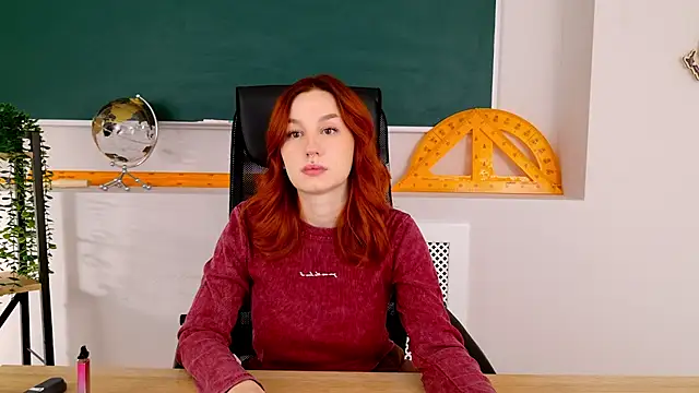 Snapshot of ClaireMathis chatting on November 30, 2025, 2:54 pm ClaireMathis online show from November 30, 2025, 2:54 pm