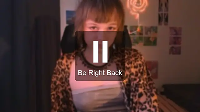 liquid0fluid0 online show from October 19, 2025, 12:17 pm