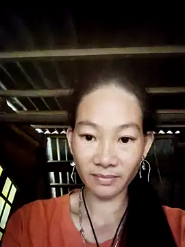 gio-thu online show from October 14, 2025, 1:50 am