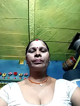 Snapshot of Rt_shreya chatting on October 12, 2025, 5:28 am Rt shreya online show from October 12, 2025, 5:28 am