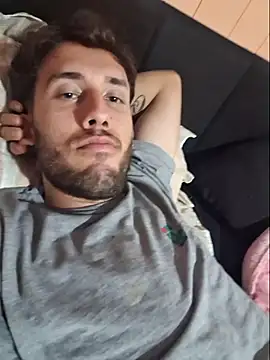 hique25 online show from October 28, 2025, 4:31 pm