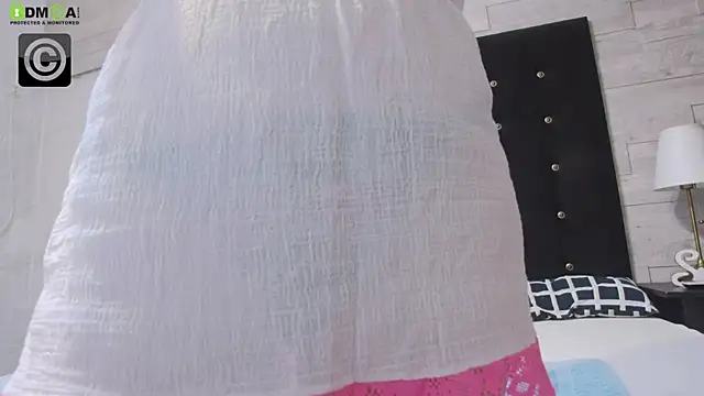 Snapshot of Ella_Lizzie chatting on October 18, 2025, 4:08 pm Ella Lizzie online show from October 18, 2025, 4:08 pm