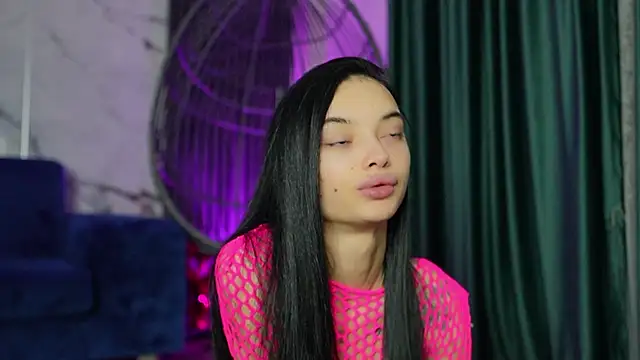 Snapshot of RachelRavee chatting on October 14, 2025, 4:13 am RachelRavee online show from October 14, 2025, 4:13 am