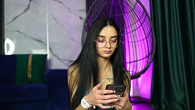 Snapshot of RachelRavee chatting on October 25, 2025, 4:20 am RachelRavee online show from October 25, 2025, 4:20 am