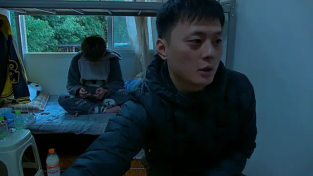 KK-cuteboy online show from December 15, 2025, 8:40 am