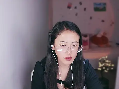 Snapshot of Queena_ chatting on January 7, 2026, 3:36 pm Queena online show from January 7, 2026, 3:36 pm