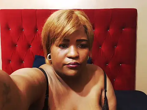 Snapshot of kinkyboobs12 chatting on October 20, 2025, 5:30 am kinkyboobs12 online show from October 20, 2025, 5:30 am