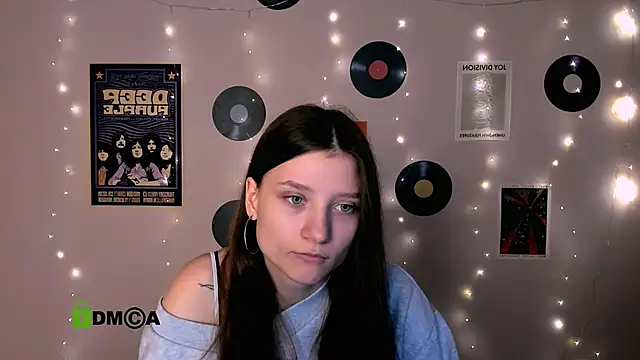 dana sweet   online show from November 18, 2025, 7:29 pm