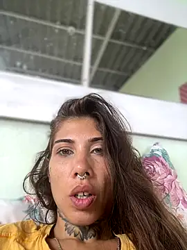 Snapshot of casalskunk chatting on November 9, 2025, 10:13 am casalskunk online show from November 9, 2025, 10:13 am