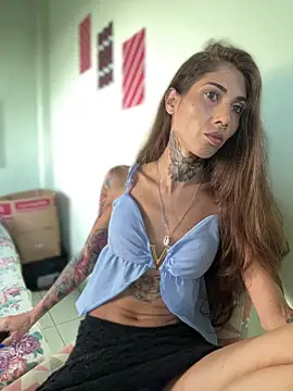 Snapshot of casalskunk chatting on November 10, 2025, 7:24 pm casalskunk online show from November 10, 2025, 7:24 pm