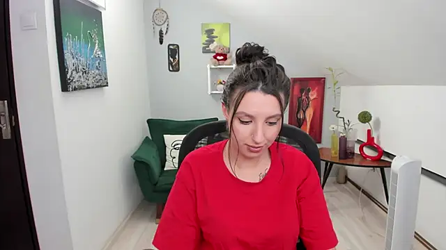Snapshot of BettyJamess chatting on October 15, 2025, 5:35 pm BettyJamess online show from October 15, 2025, 5:35 pm