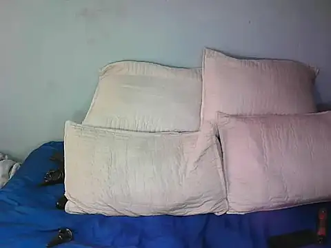 Snapshot of Bootyclit87xx chatting on November 17, 2025, 11:05 am Bootyclit87xx online show from November 17, 2025, 11:05 am