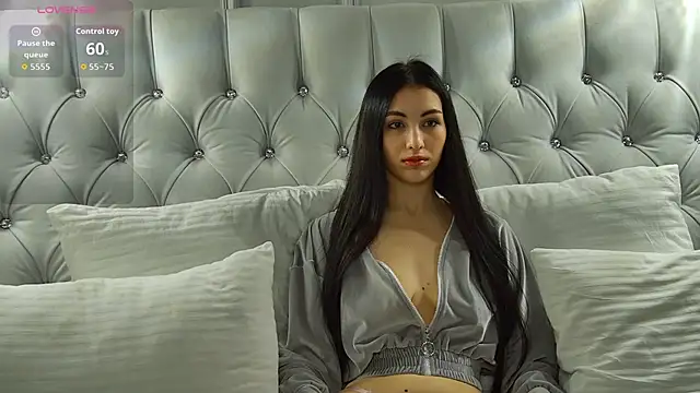 Snapshot of BettyLeen chatting on November 6, 2025, 4:24 am BettyLeen online show from November 6, 2025, 4:24 am