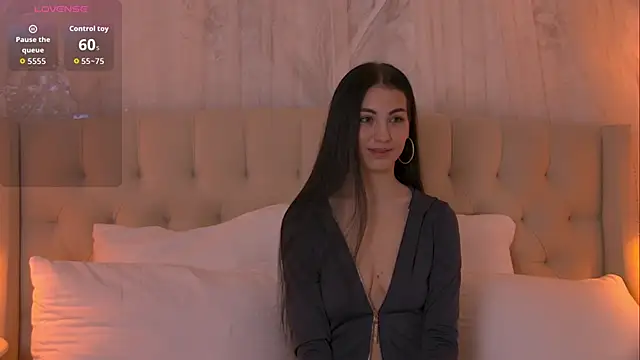 Snapshot of BettyLeen chatting on November 25, 2025, 4:01 am BettyLeen online show from November 25, 2025, 4:01 am