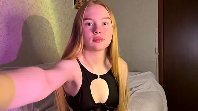 Snapshot of RaguelNicksons chatting on October 11, 2025, 8:18 pm RaguelNicksons online show from October 11, 2025, 8:18 pm