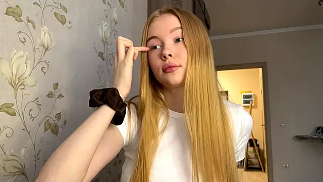 Snapshot of RaguelNicksons chatting on October 20, 2025, 9:43 am RaguelNicksons online show from October 20, 2025, 9:43 am