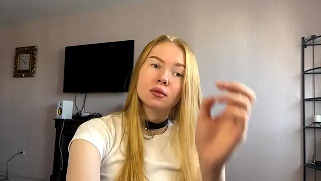 Snapshot of RaguelNicksons chatting on October 31, 2025, 7:09 am RaguelNicksons online show from October 31, 2025, 7:09 am