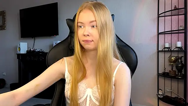 Snapshot of RaguelNicksons chatting on November 19, 2025, 6:13 am RaguelNicksons online show from November 19, 2025, 6:13 am