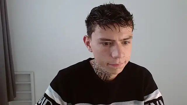 hot teo  online show from November 29, 2025, 12:08 pm