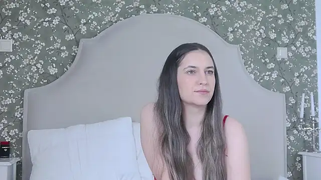 Snapshot of TesaQuinn chatting on February 21, 2026, 7:15 pm TesaQuinn online show from February 21, 2026, 7:15 pm