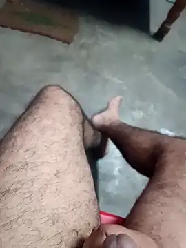 TrainedBend28 online show from November 1, 2025, 6:54 pm