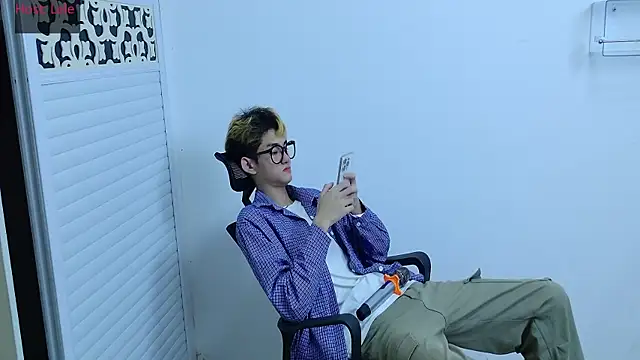 sexyboy-lele online show from October 12, 2025, 11:42 am