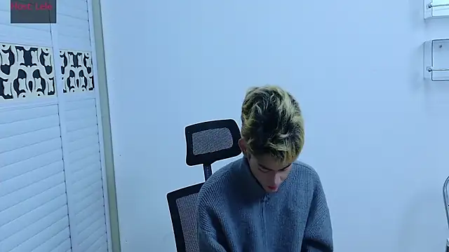 sexyboy-lele online show from October 19, 2025, 12:28 pm