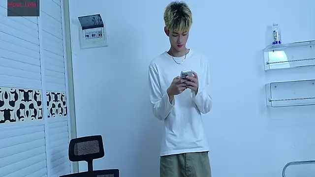 sexyboy-lele online show from October 20, 2025, 12:05 pm