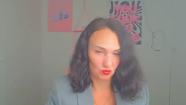 Rosie Rosee online show from April 23, 2026, 6:43 pm