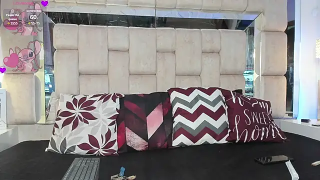 Snapshot of KimiAnal chatting on November 7, 2025, 1:44 pm KimiAnal online show from November 7, 2025, 1:44 pm