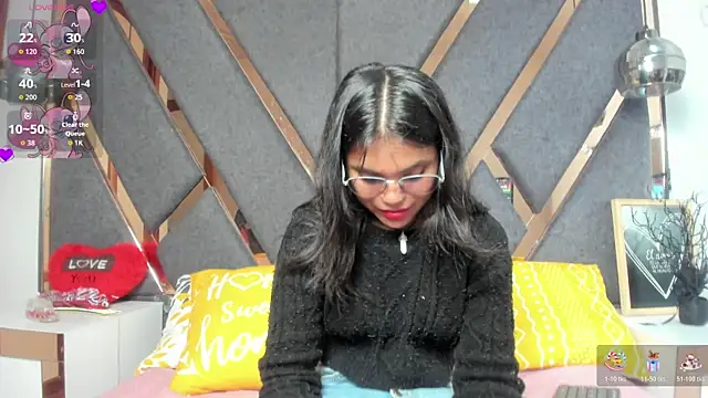 Snapshot of KimiAnal chatting on November 12, 2025, 1:44 pm KimiAnal online show from November 12, 2025, 1:44 pm