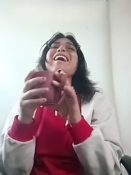 Snapshot of KimiAnal chatting on November 20, 2025, 1:44 pm KimiAnal online show from November 20, 2025, 1:44 pm