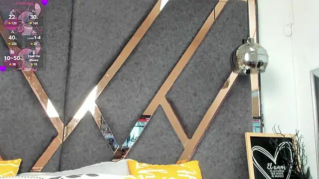 Snapshot of KimiAnal chatting on November 24, 2025, 1:33 pm KimiAnal online show from November 24, 2025, 1:33 pm