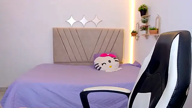 zara cute online show from July 1, 2026, 12:07 pm