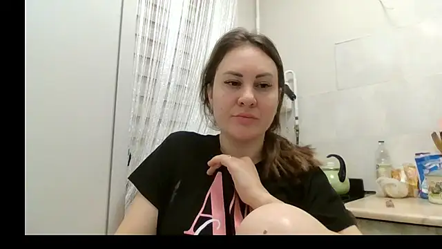 MeadowEyes online show from February 9, 2026, 4:27 am