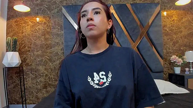 Snapshot of Vittoria_Conti_ chatting on November 11, 2025, 5:13 pm Vittoria Conti online show from November 11, 2025, 5:13 pm