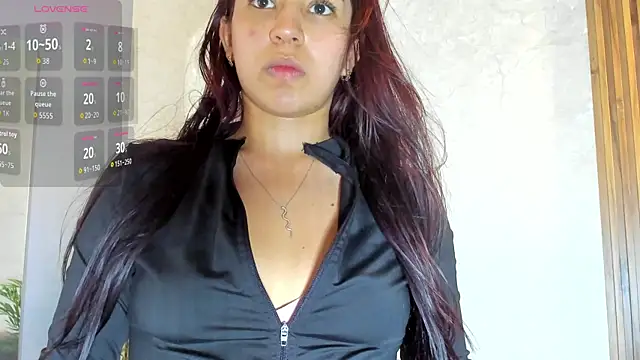 Vittoria Conti  online show from May 20, 2026, 5:30 pm