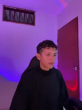 tylernova online show from November 7, 2025, 3:39 am